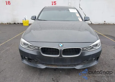 2013 BMW 335 Xi z USA, uszkodzony, nr VIN WBA3B9C59DF585194